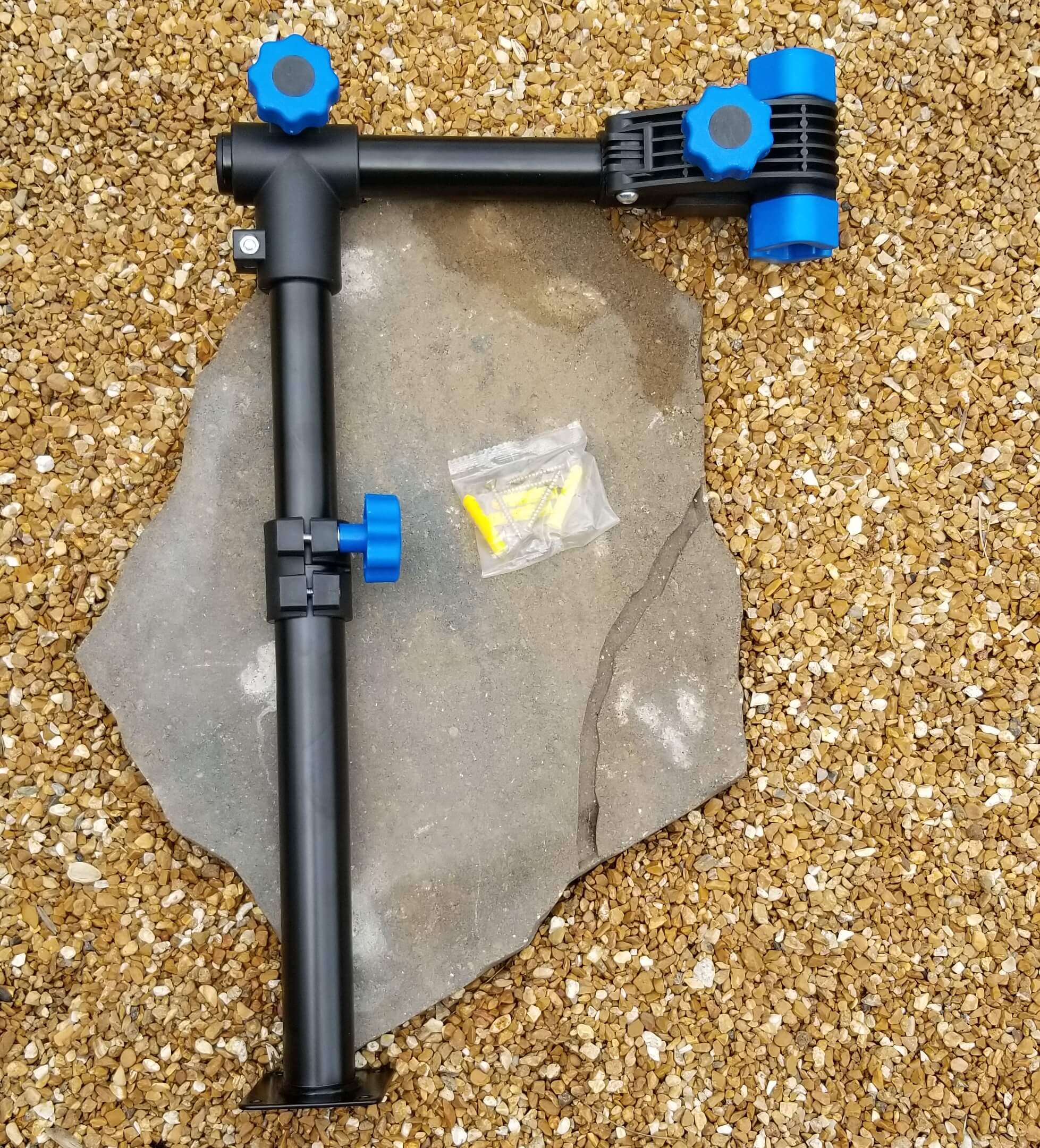 LiveScanner universal stand alone mount for live sonar transducer positioning